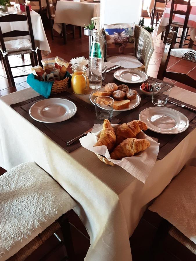 Hotel Pinocchio Arzachena Buitenkant foto
